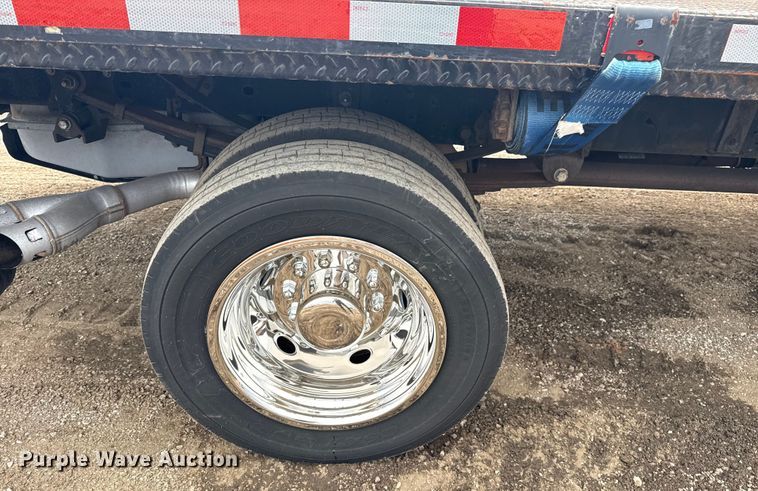 image for item NU9664 2012 Ford F450 Super Duty flatbed truck