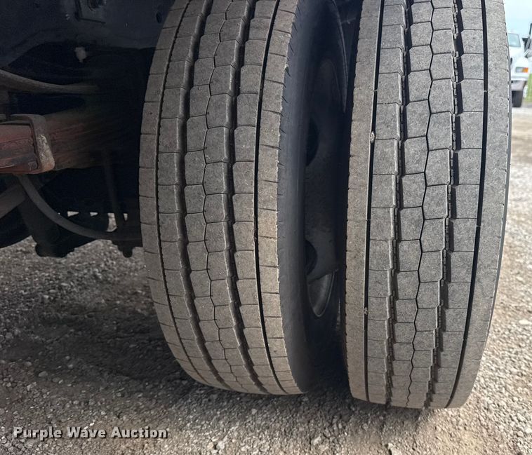 image for item NU9664 2012 Ford F450 Super Duty flatbed truck