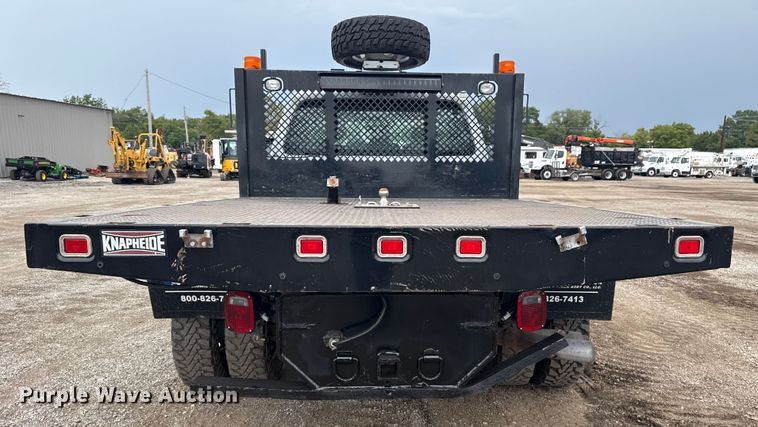 image for item NU9665 2011 Ford F350 Super Duty flatbed pickup truck