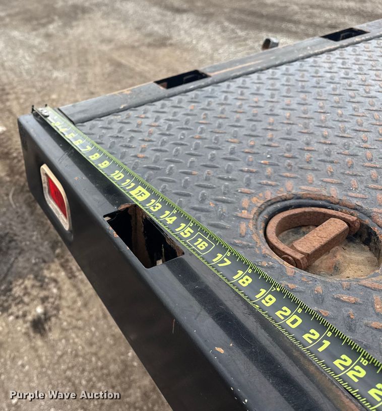 image for item NU9665 2011 Ford F350 Super Duty flatbed pickup truck