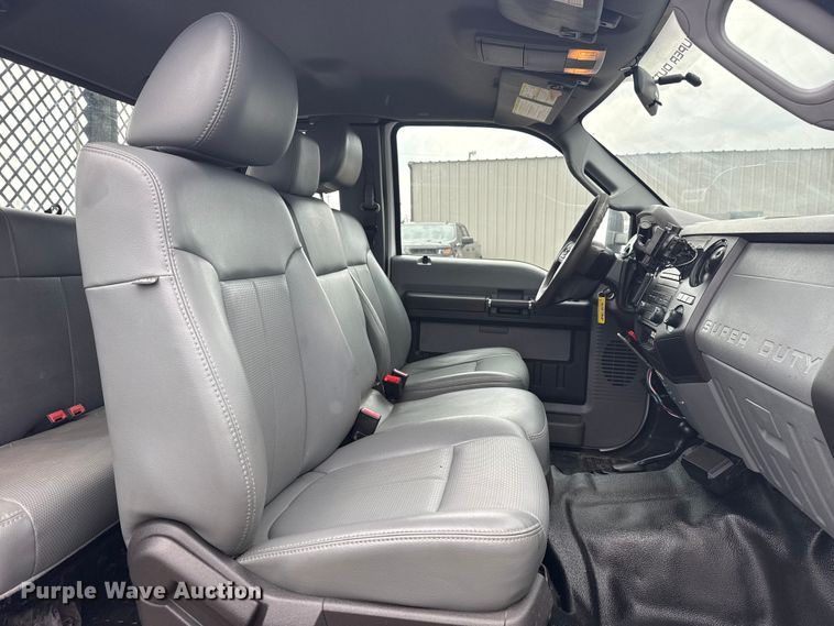 image for item NU9665 2011 Ford F350 Super Duty flatbed pickup truck