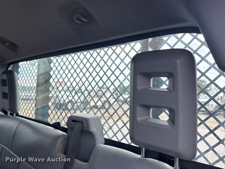 image for item NU9665 2011 Ford F350 Super Duty flatbed pickup truck