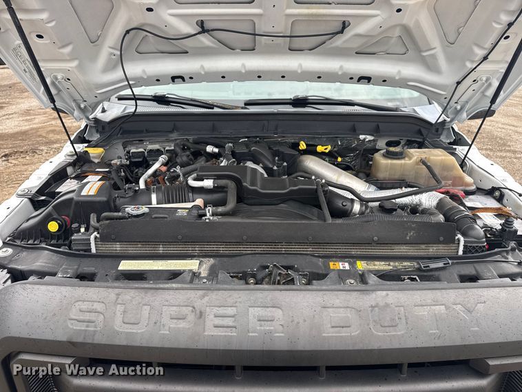 image for item NU9665 2011 Ford F350 Super Duty flatbed pickup truck