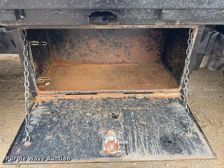 image for item NU9669 2007 GMC C5500 flatbed truck