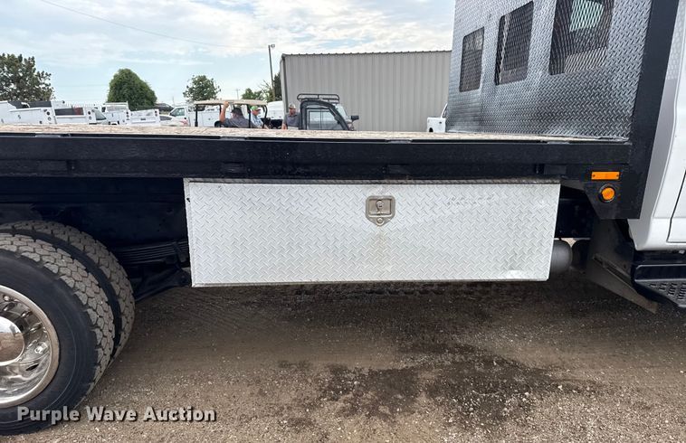 image for item NU9669 2007 GMC C5500 flatbed truck