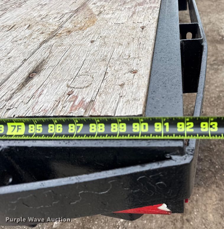 image for item NU9669 2007 GMC C5500 flatbed truck