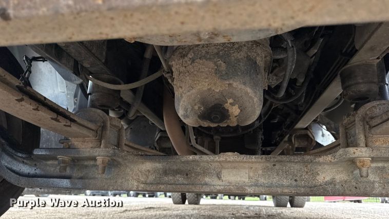 image for item NU9669 2007 GMC C5500 flatbed truck