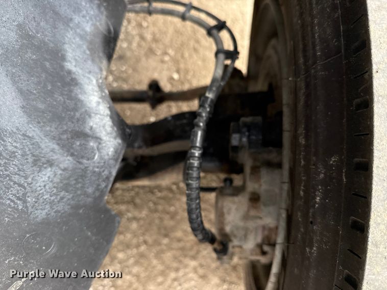 image for item NU9669 2007 GMC C5500 flatbed truck