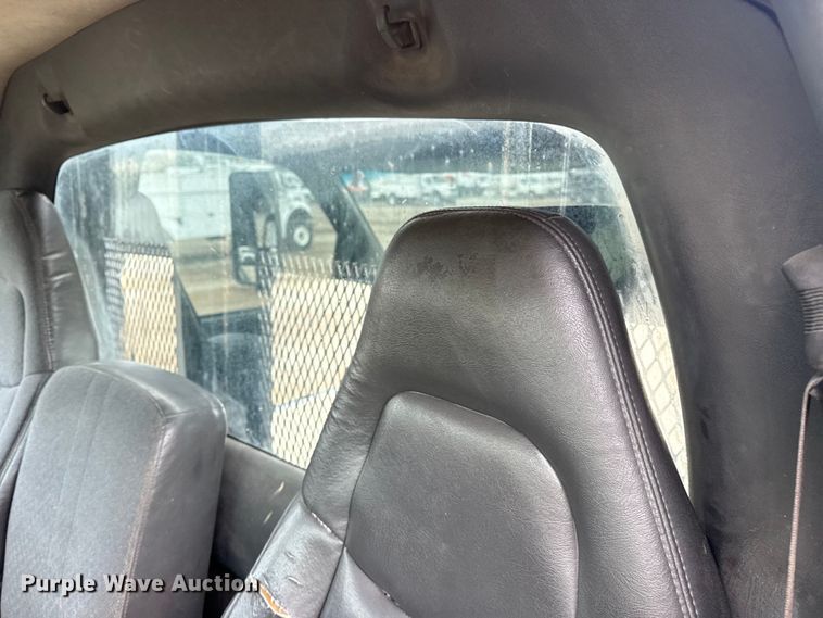 image for item NU9669 2007 GMC C5500 flatbed truck