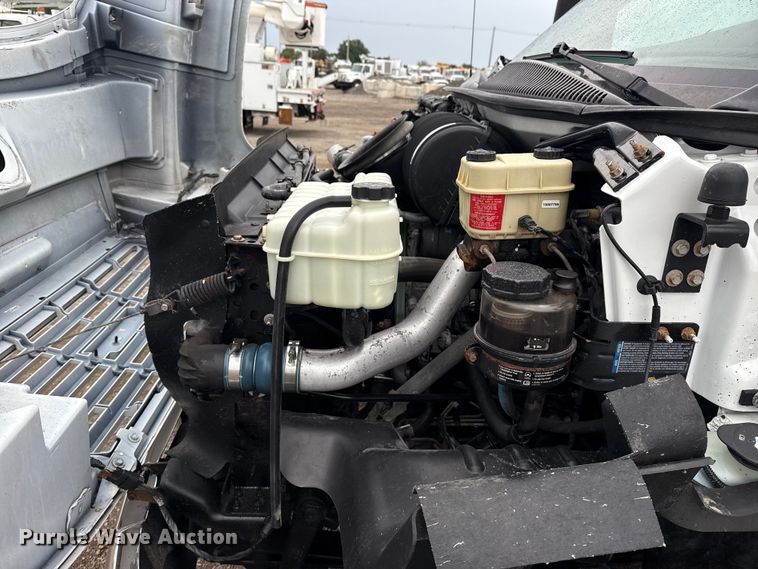 image for item NU9669 2007 GMC C5500 flatbed truck