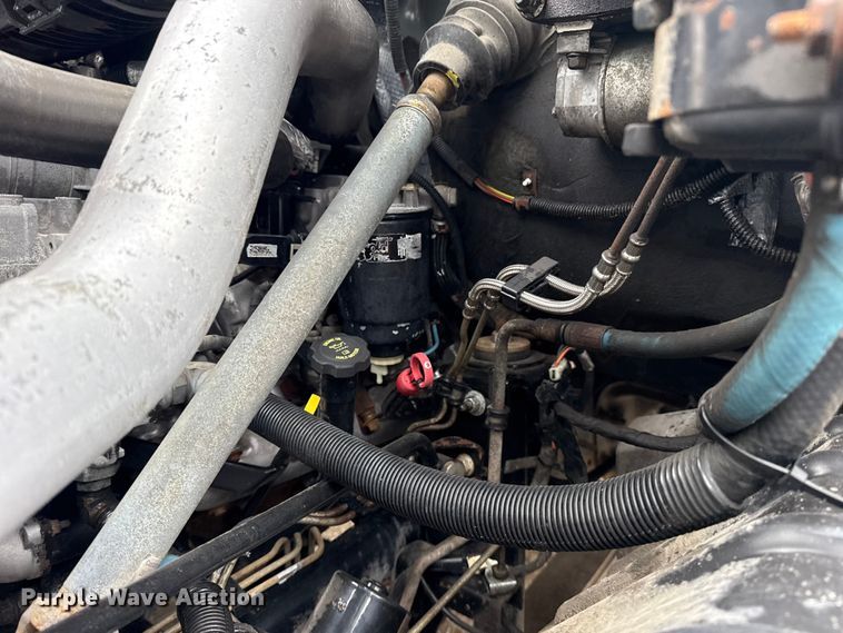 image for item NU9669 2007 GMC C5500 flatbed truck