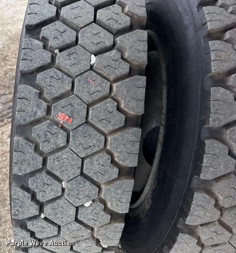 image for item NU9669 2007 GMC C5500 flatbed truck