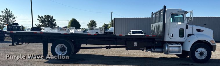 image for item NU9675 2007 Peterbilt 335 flatbed truck