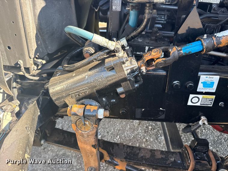 image for item NU9675 2007 Peterbilt 335 flatbed truck