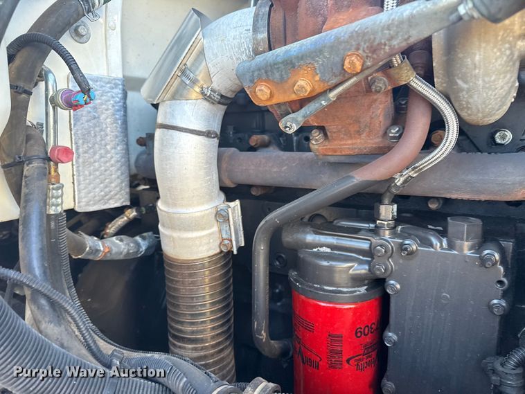 image for item NU9675 2007 Peterbilt 335 flatbed truck