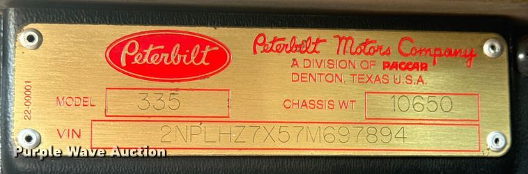 image for item NU9675 2007 Peterbilt 335 flatbed truck