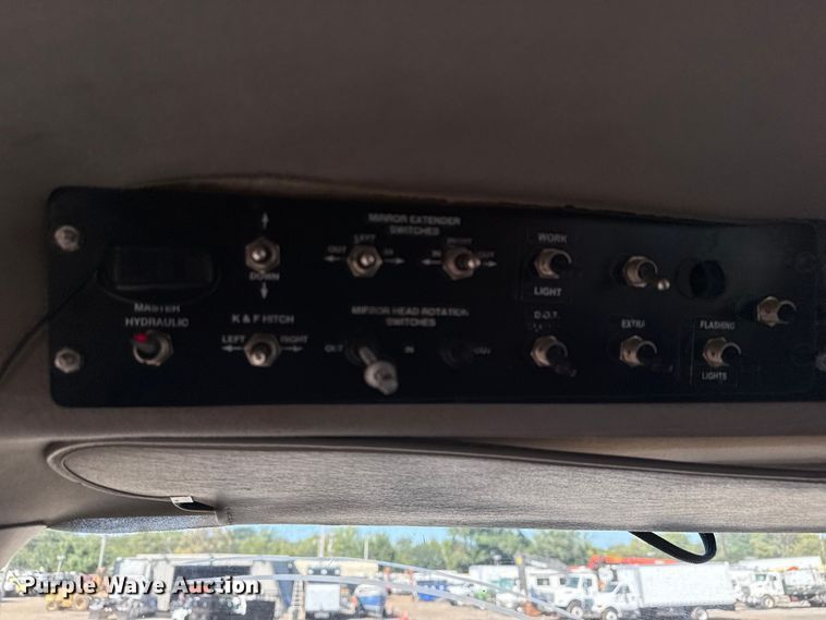 image for item NU9678 2017 Freightliner 114SD toter truck