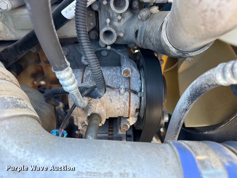 image for item NU9678 2017 Freightliner 114SD toter truck