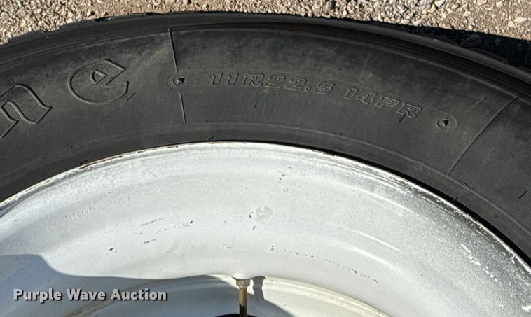 image for item NU9678 2017 Freightliner 114SD toter truck