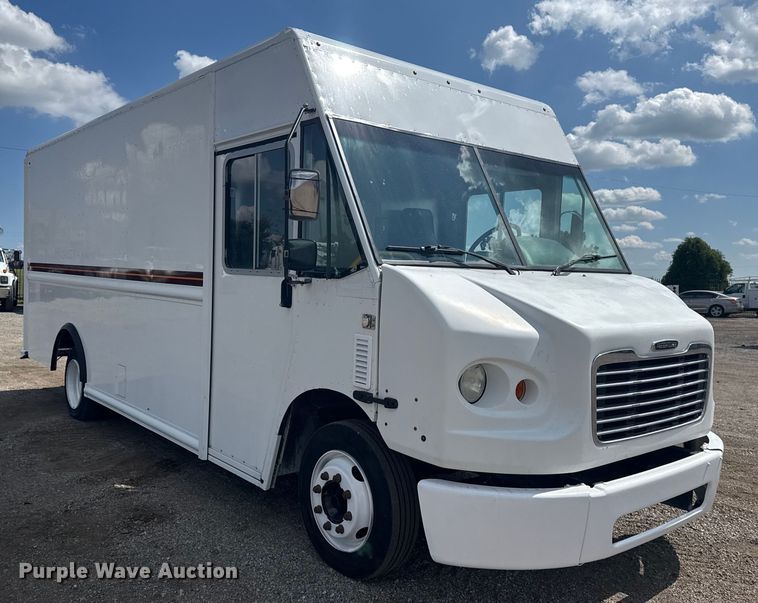 image for item NU9683 2018 Freightliner MT45 delivery truck