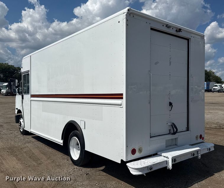 image for item NU9683 2018 Freightliner MT45 delivery truck