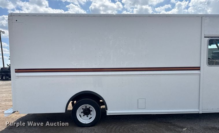 image for item NU9683 2018 Freightliner MT45 delivery truck