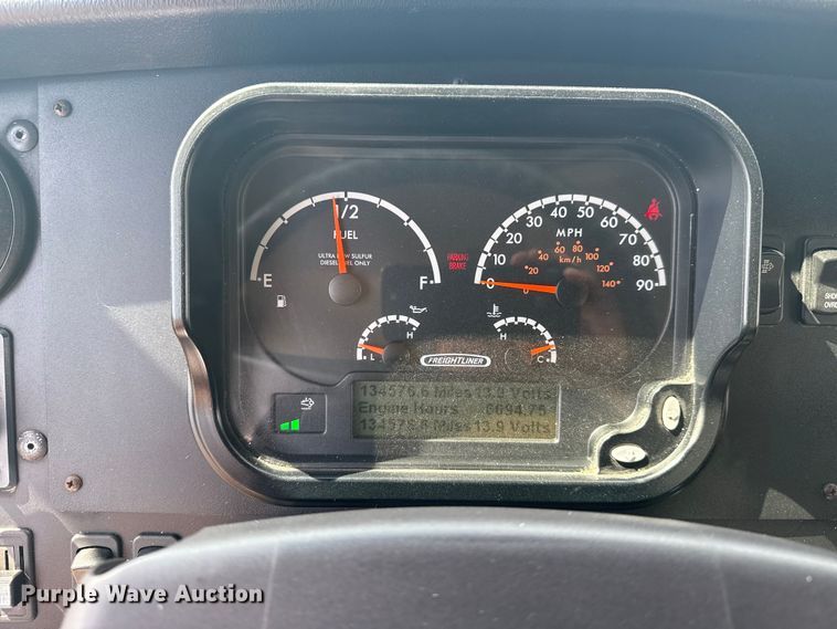 image for item NU9683 2018 Freightliner MT45 delivery truck