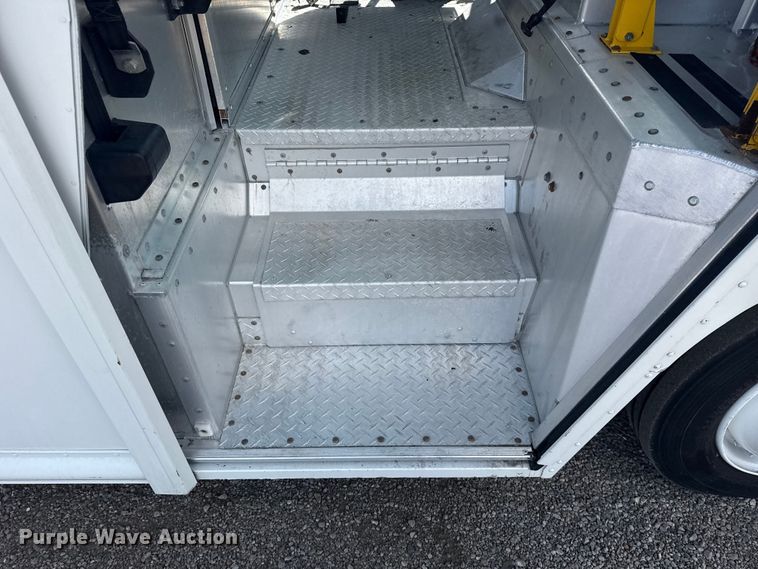 image for item NU9683 2018 Freightliner MT45 delivery truck