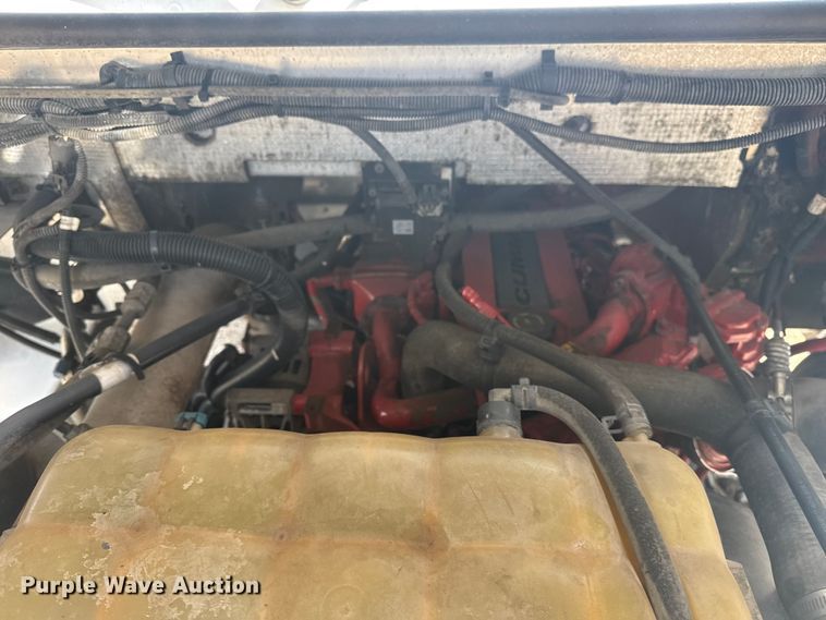 image for item NU9683 2018 Freightliner MT45 delivery truck