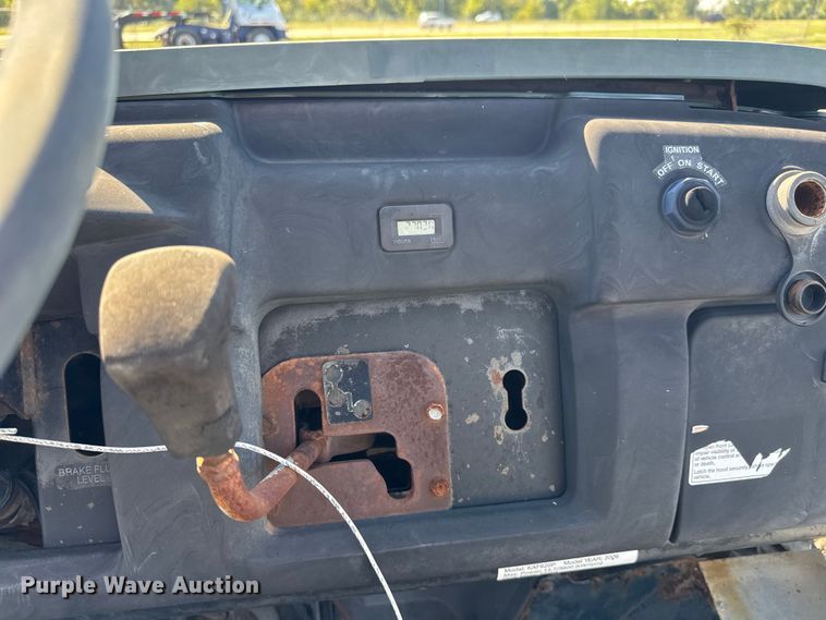 image for item NU9705 2009 Kawasaki Mule 4000 utility vehicle