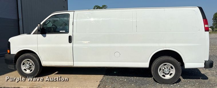 image for item OB9621 2017 Chevrolet Express 2500 van