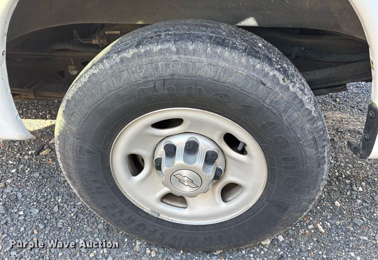 image for item OB9621 2017 Chevrolet Express 2500 van