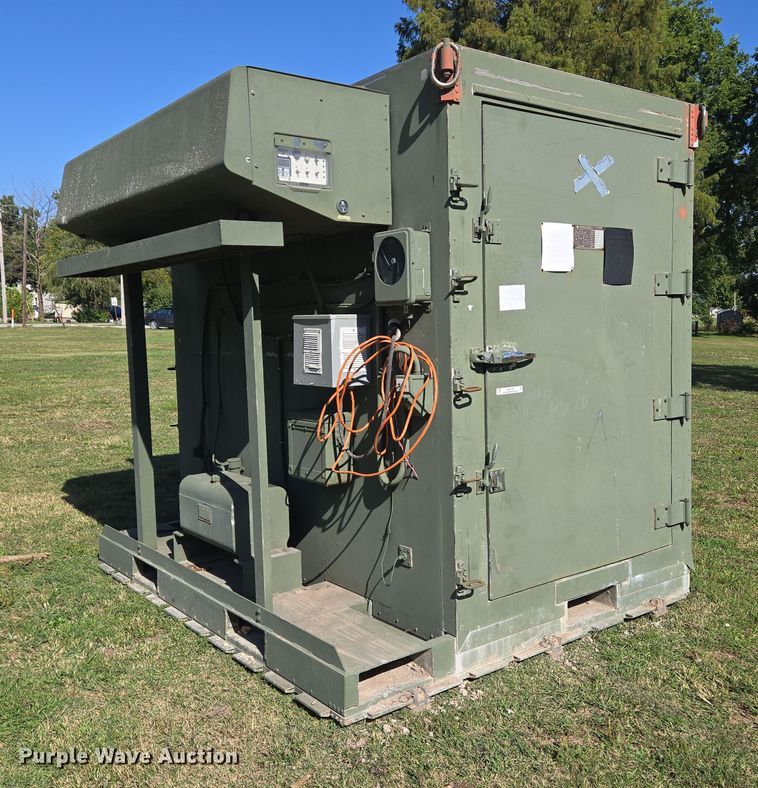 image for item OC9797 2004 AAR Mobility ISU 96RC walk in cooler