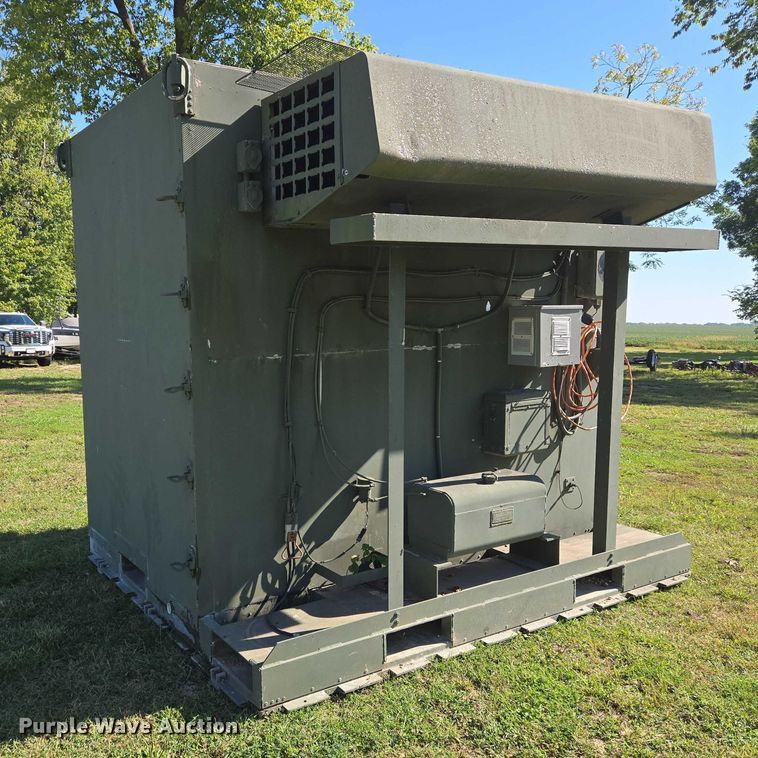 image for item OC9797 2004 AAR Mobility ISU 96RC walk in cooler