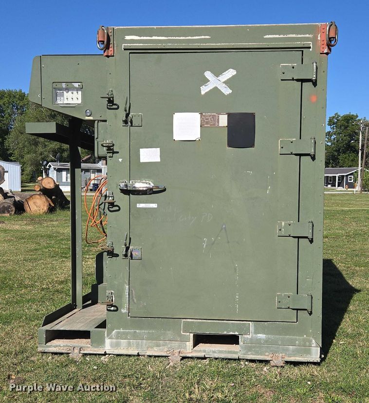 image for item OC9797 2004 AAR Mobility ISU 96RC walk in cooler