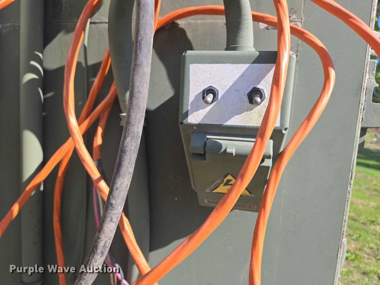 image for item OC9797 2004 AAR Mobility ISU 96RC walk in cooler