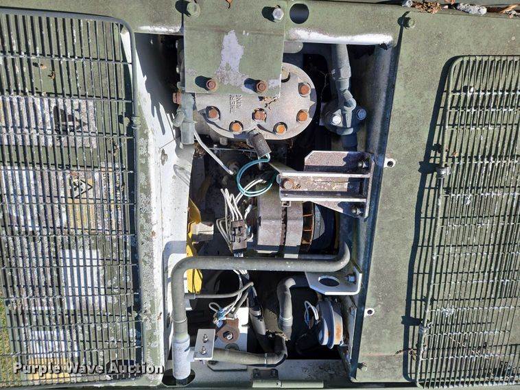 image for item OC9797 2004 AAR Mobility ISU 96RC walk in cooler