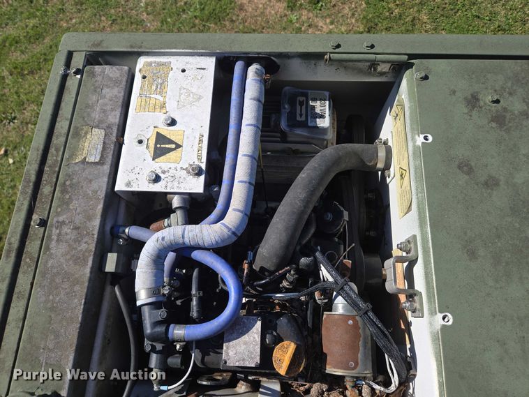 image for item OC9797 2004 AAR Mobility ISU 96RC walk in cooler