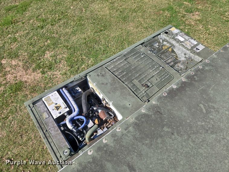 image for item OC9797 2004 AAR Mobility ISU 96RC walk in cooler