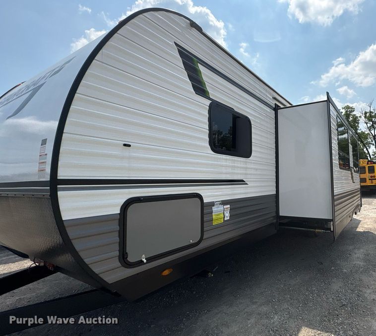 image for item YA0761 2025 StarCraft Autumn Ridge camper