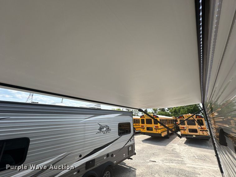 image for item YA0761 2025 StarCraft Autumn Ridge camper