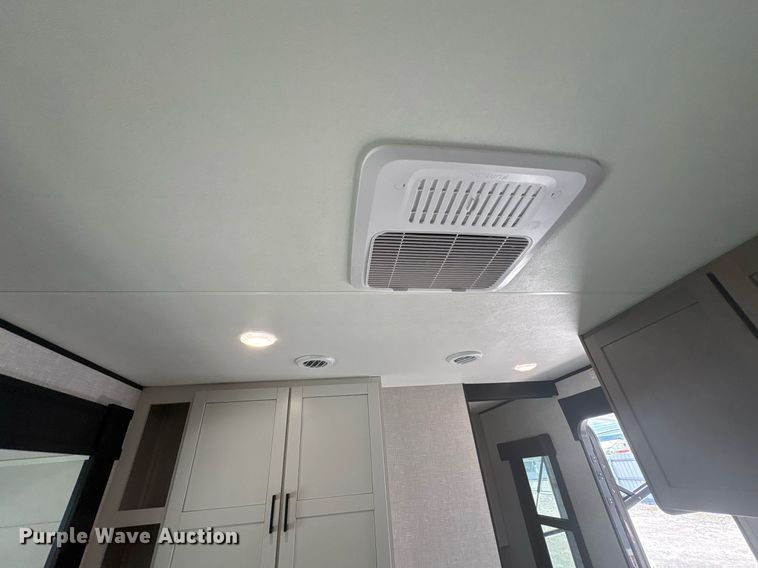 image for item YA0761 2025 StarCraft Autumn Ridge camper