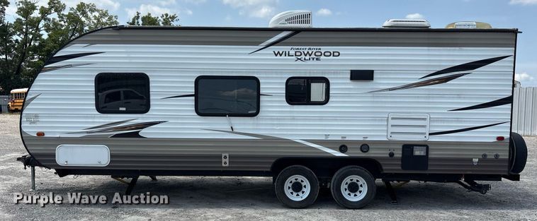image for item YA0764 2019 Forest River Wildwood camper
