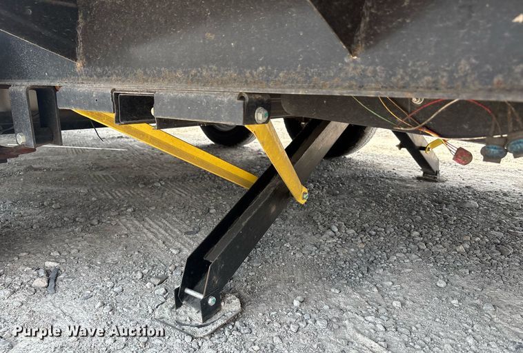 image for item YA0764 2019 Forest River Wildwood camper