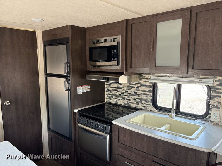 image for item YA0764 2019 Forest River Wildwood camper