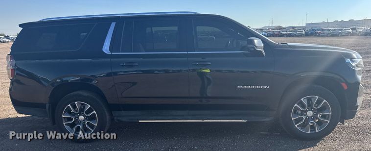 image for item YA0942 2023 Chevrolet Suburban SUV