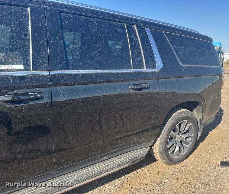 image for item YA0942 2023 Chevrolet Suburban SUV