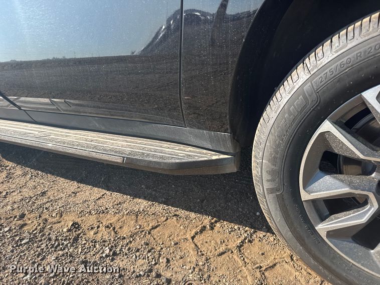 image for item YA0942 2023 Chevrolet Suburban SUV