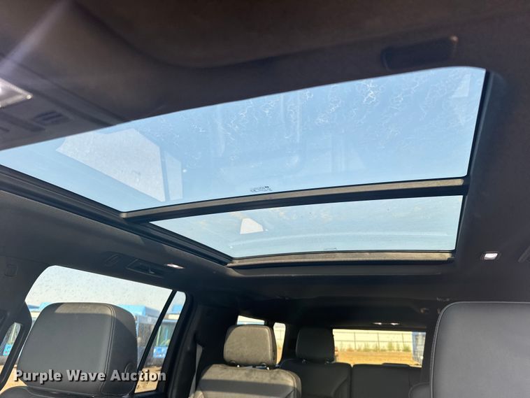 image for item YA0942 2023 Chevrolet Suburban SUV