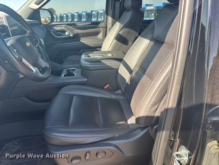 image for item YA0942 2023 Chevrolet Suburban SUV